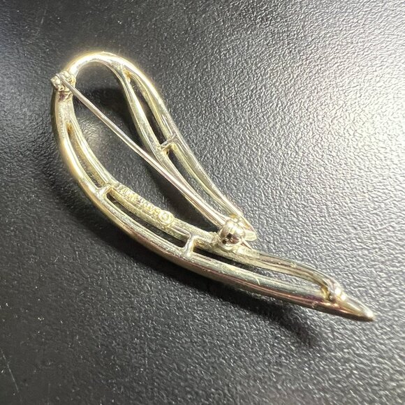 Vintage Sarah Coventry Gold Tone Brooch Elegant Abstract Leaf Design Signed - Picture 5 of 8